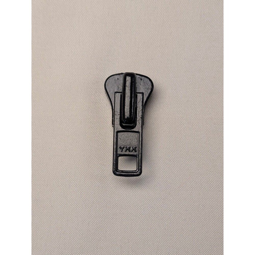 Black Heavy Duty YKK Slider #8V